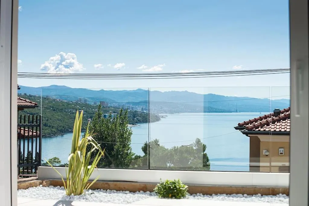 Apartment Starfish With Private Pool And Magnificent Sea View Opatija